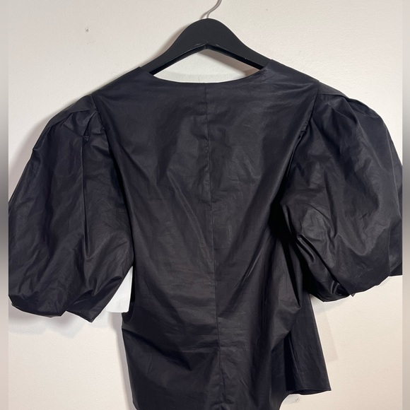 Frame Tie Neck Top Black size small - Picture 9 of 12